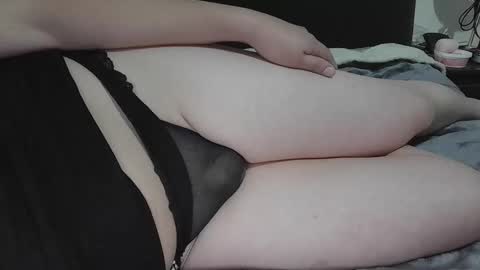 Snapshot of desogasuelta chatting on 02/04/26, 02:06 Demonofsex online show from 02/04/26, 02:06