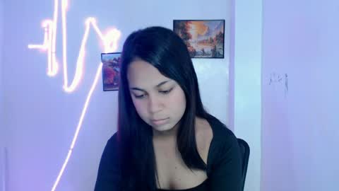 Snapshot of dess_morena chatting on 06/22/26, 08:33 Dess online show from 06/22/26, 08:33