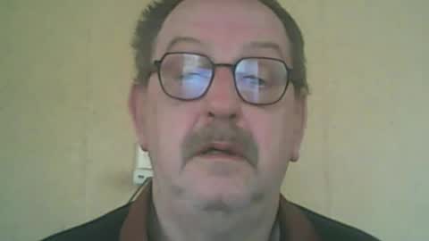 destelp online show from 04/18/26, 01:15