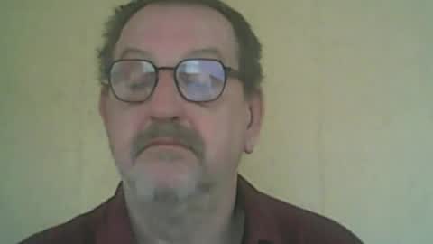 Snapshot of destelp chatting on 04/24/26, 10:39 destelp online show from 04/24/26, 10:39