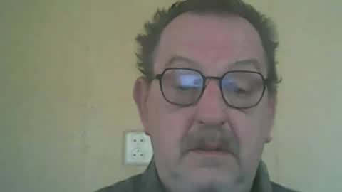 Snapshot of destelp chatting on 04/26/26, 11:19 destelp online show from 04/26/26, 11:19