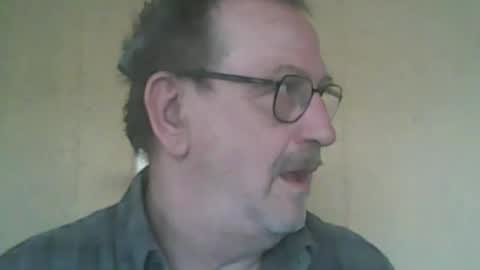 Snapshot of destelp chatting on 04/29/26, 06:25 destelp online show from 04/29/26, 06:25