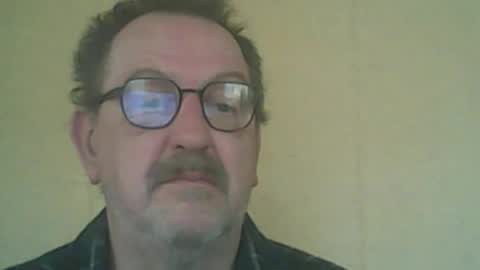 Snapshot of destelp chatting on 05/10/26, 12:54 destelp online show from 05/10/26, 12:54