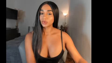 Destinne Mill online show from 01/12/25, 03:57