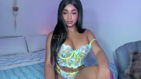 Destinne Mill online show from 01/24/25, 03:02