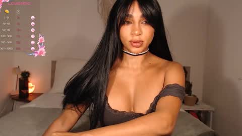 Destinne Mill online show from 12/15/25, 11:03