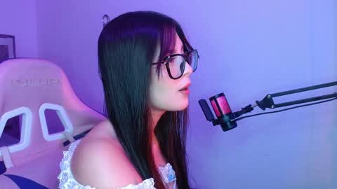 destinya_ online show from 06/03/26, 11:24