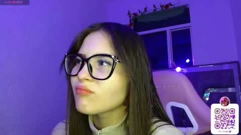 destinya_ online show from 06/27/26, 12:22
