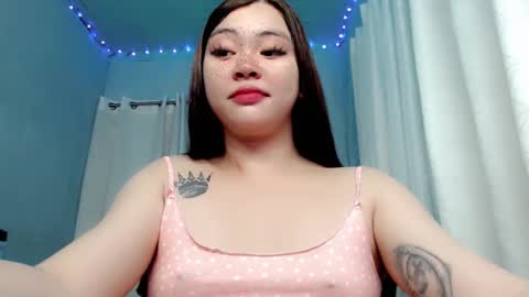 Snapshot of destinyroxie chatting on 12/11/24, 10:58 ROXIE  online show from 12/11/24, 10:58