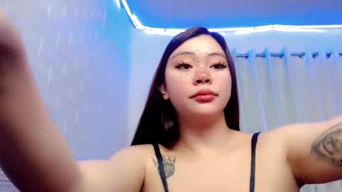 Snapshot of destinyroxie chatting on 02/11/25, 06:40 ROXIE  online show from 02/11/25, 06:40