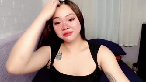 Snapshot of destinyroxie chatting on 02/16/25, 04:42 ROXIE  online show from 02/16/25, 04:42