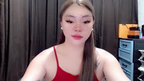 Snapshot of destinyroxie chatting on 10/13/25, 01:44 ROXIE  online show from 10/13/25, 01:44