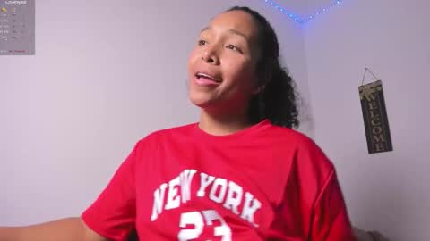 Snapshot of desty_y chatting on 10/14/25, 03:07 desty_y online show from 10/14/25, 03:07