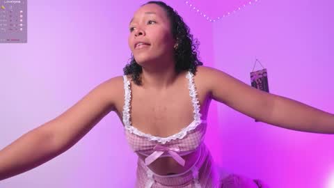 Snapshot of desty_y chatting on 10/15/25, 02:01 desty_y online show from 10/15/25, 02:01