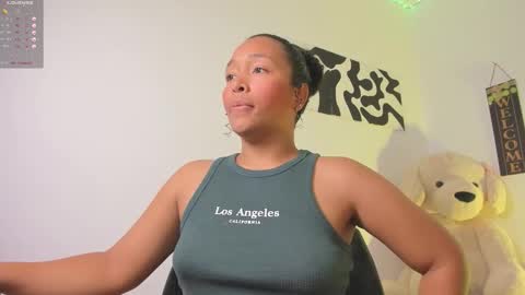 Snapshot of desty_y chatting on 11/26/25, 08:32 desty_y online show from 11/26/25, 08:32