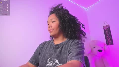 Snapshot of desty_y chatting on 11/28/25, 03:09 desty_y online show from 11/28/25, 03:09