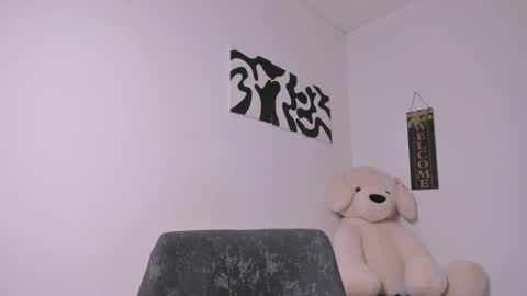 Snapshot of desty_y chatting on 02/20/26, 07:10 desty_y online show from 02/20/26, 07:10