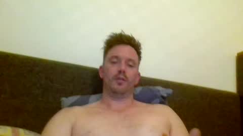 Snapshot of deutero1986 chatting on 07/11/26, 02:47 deutero1986 online show from 07/11/26, 02:47