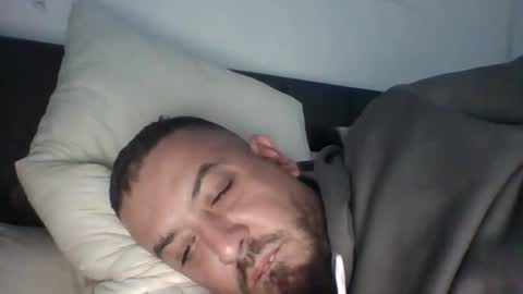 Snapshot of devil_angel66 chatting on 10/19/25, 04:40 devil_angel66 online show from 10/19/25, 04:40