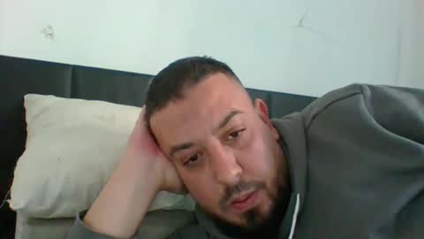 Snapshot of devil_angel66 chatting on 10/26/25, 03:40 devil_angel66 online show from 10/26/25, 03:40