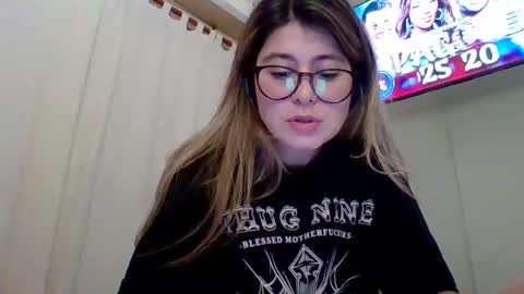 Snapshot of devilbabi chatting on 10/16/25, 05:19 devilbabi online show from 10/16/25, 05:19