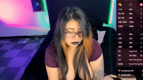 Snapshot of devilfox29 chatting on 12/18/24, 07:58 L I NA online show from 12/18/24, 07:58