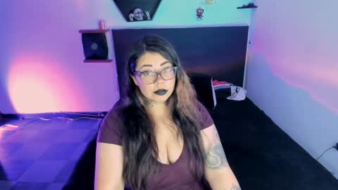 Snapshot of devilfox29 chatting on 01/09/25, 12:25 L I NA online show from 01/09/25, 12:25