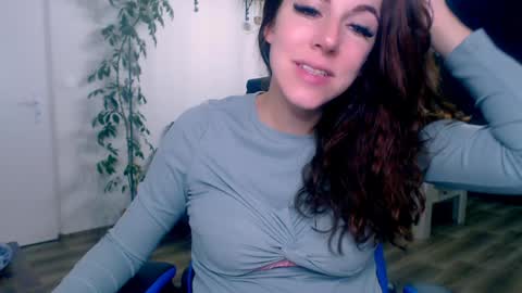 Snapshot of devilishwendy chatting on 12/04/24, 05:27 Wendyin pvt all from tipmenu free except anal and big dildo online show from 12/04/24, 05:27