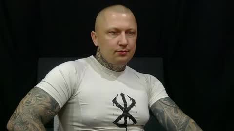 Snapshot of devilwithtats chatting on 05/26/26, 11:28 Lucian online show from 05/26/26, 11:28