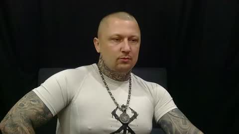 Snapshot of devilwithtats chatting on 05/29/26, 08:01 Lucian online show from 05/29/26, 08:01
