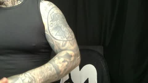 Snapshot of devilwithtats chatting on 05/30/26, 08:44 Lucian online show from 05/30/26, 08:44