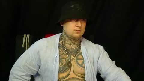 Snapshot of devilwithtats chatting on 07/26/26, 07:48 Lucian online show from 07/26/26, 07:48