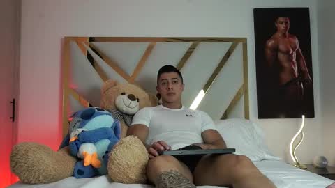 Devin Hunter online show from 02/07/26, 01:53