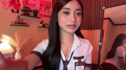 Snapshot of devine_goddessx chatting on 10/24/25, 09:17 Devine Greyson online show from 10/24/25, 09:17