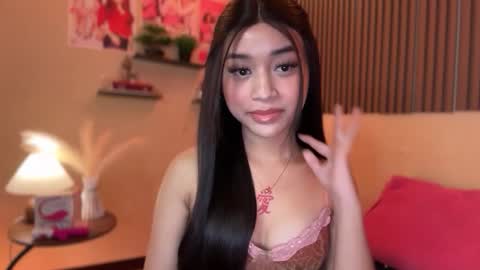 Snapshot of devine_goddessx chatting on 10/28/25, 03:47 Devine Greyson online show from 10/28/25, 03:47