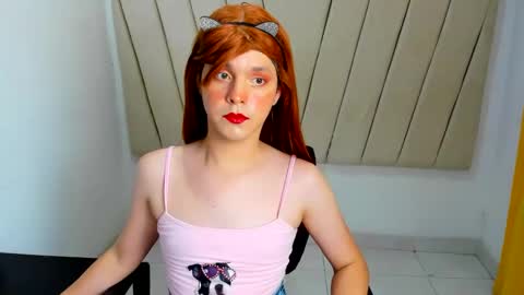 Snapshot of devon_dice chatting on 01/12/25, 02:56 Alex online show from 01/12/25, 02:56