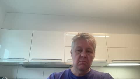 Devon online show from 09/19/25, 06:37