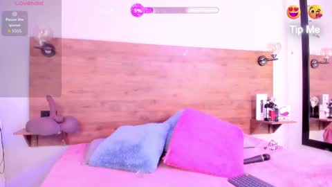 Mrs Devora online show from 11/22/25, 09:14