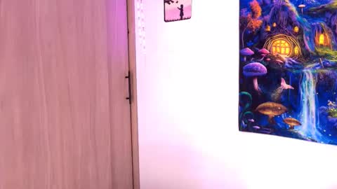 Snapshot of devours_fire chatting on 11/05/25, 07:03 Sara 3 online show from 11/05/25, 07:03