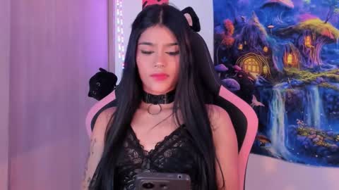 Snapshot of devours_fire chatting on 01/07/26, 08:33 Sara 3 online show from 01/07/26, 08:33