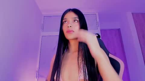 Snapshot of devours_fire chatting on 06/22/26, 03:58 Sara 3 online show from 06/22/26, 03:58