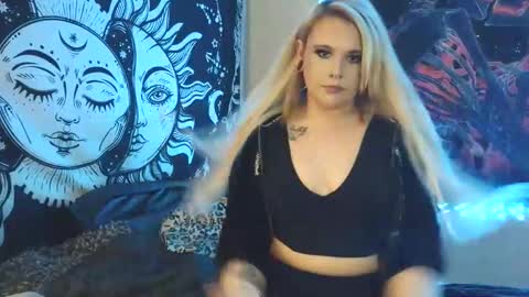 devyn winter online show from 11/11/25, 07:36