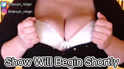 Snapshot of devynreign chatting on 03/08/25, 06:43 Devyn Reign online show from 03/08/25, 06:43