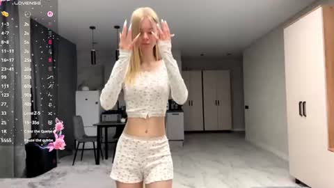 dewdropdoll online show from 06/20/26, 07:27