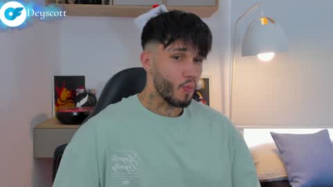 JULIAN online show from 12/29/24, 07:43