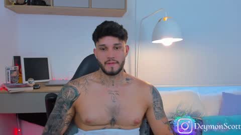 JULIAN online show from 01/12/25, 10:33