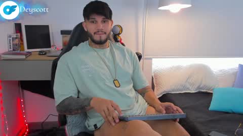 JULIAN online show from 01/17/25, 06:02