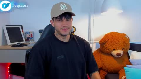 JULIAN online show from 02/17/25, 10:25