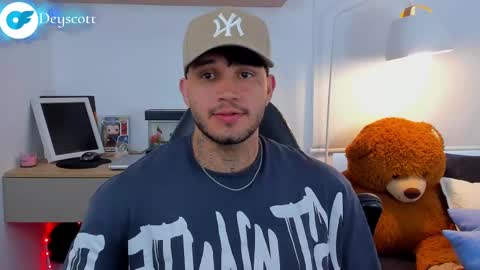 JULIAN online show from 03/02/25, 08:50