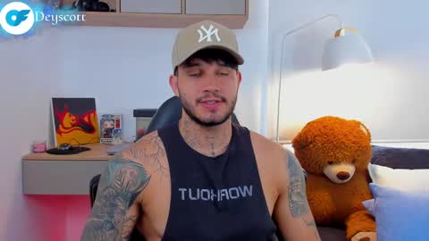 JULIAN online show from 03/11/25, 05:46